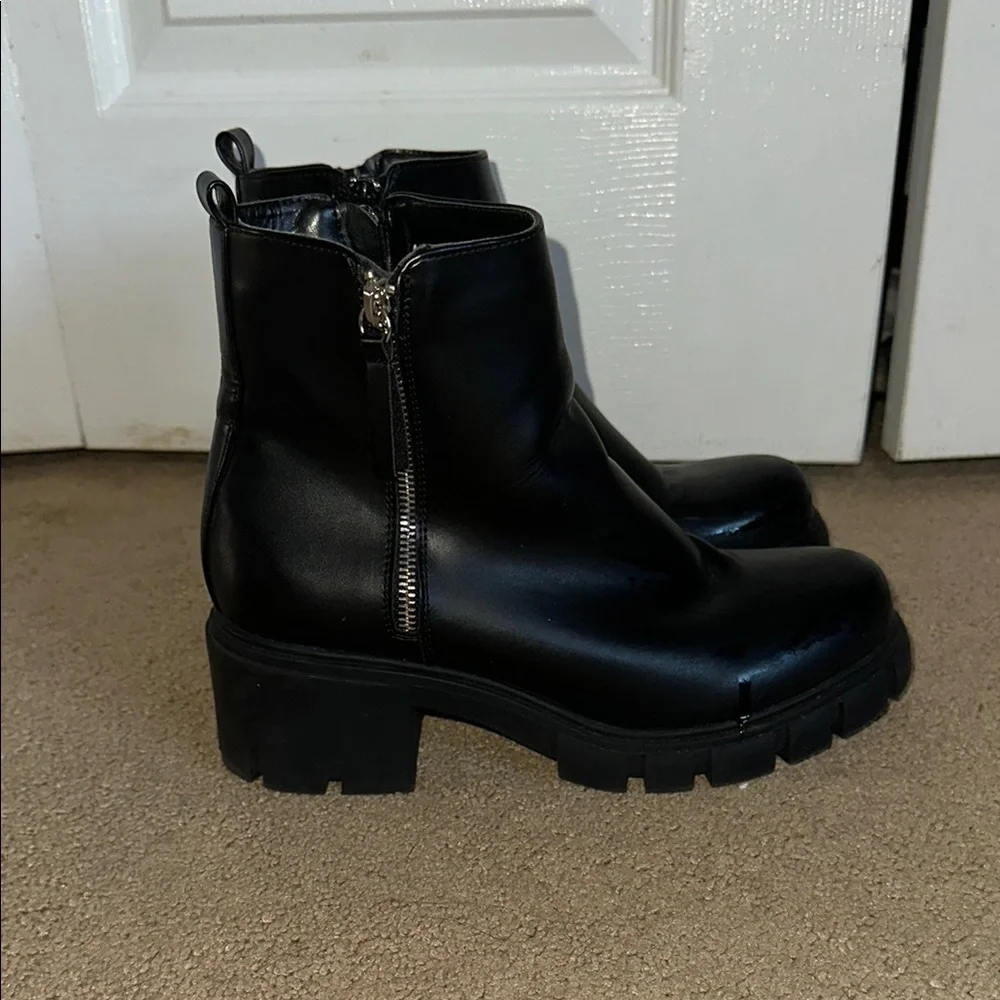 Madden Girl Black Ankle Boots - Picture 1 of 5